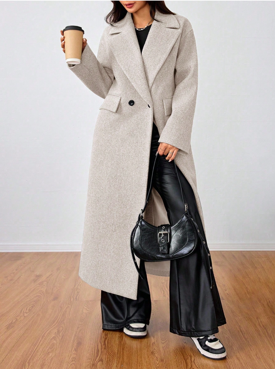 This long wool coat features casual lapels. Warm and comfortable, it is a must‑have for everyday wear, office outfits and the back‑to‑school season.