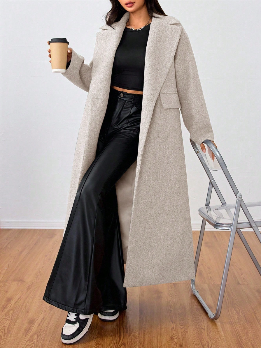This long wool coat features casual lapels. Warm and comfortable, it is a must‑have for everyday wear, office outfits and the back‑to‑school season.