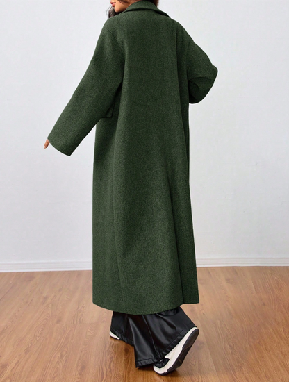 This long wool coat features casual lapels. Warm and comfortable, it is a must‑have for everyday wear, office outfits and the back‑to‑school season.