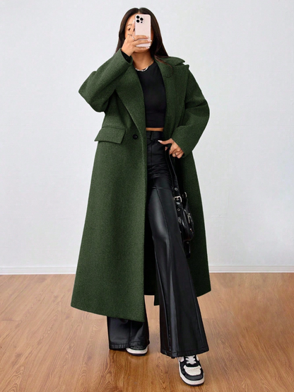 This long wool coat features casual lapels. Warm and comfortable, it is a must‑have for everyday wear, office outfits and the back‑to‑school season.