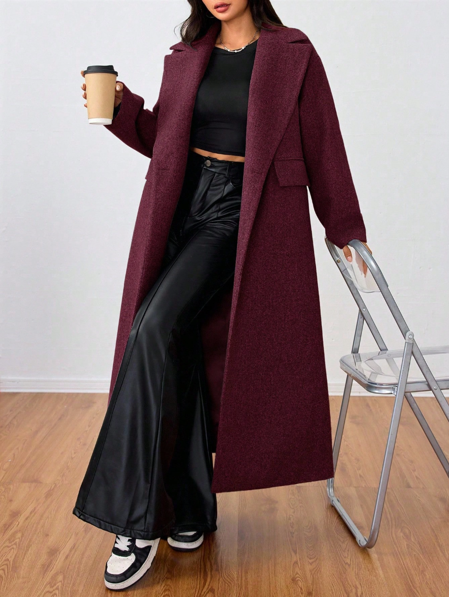 This long wool coat features casual lapels. Warm and comfortable, it is a must‑have for everyday wear, office outfits and the back‑to‑school season.