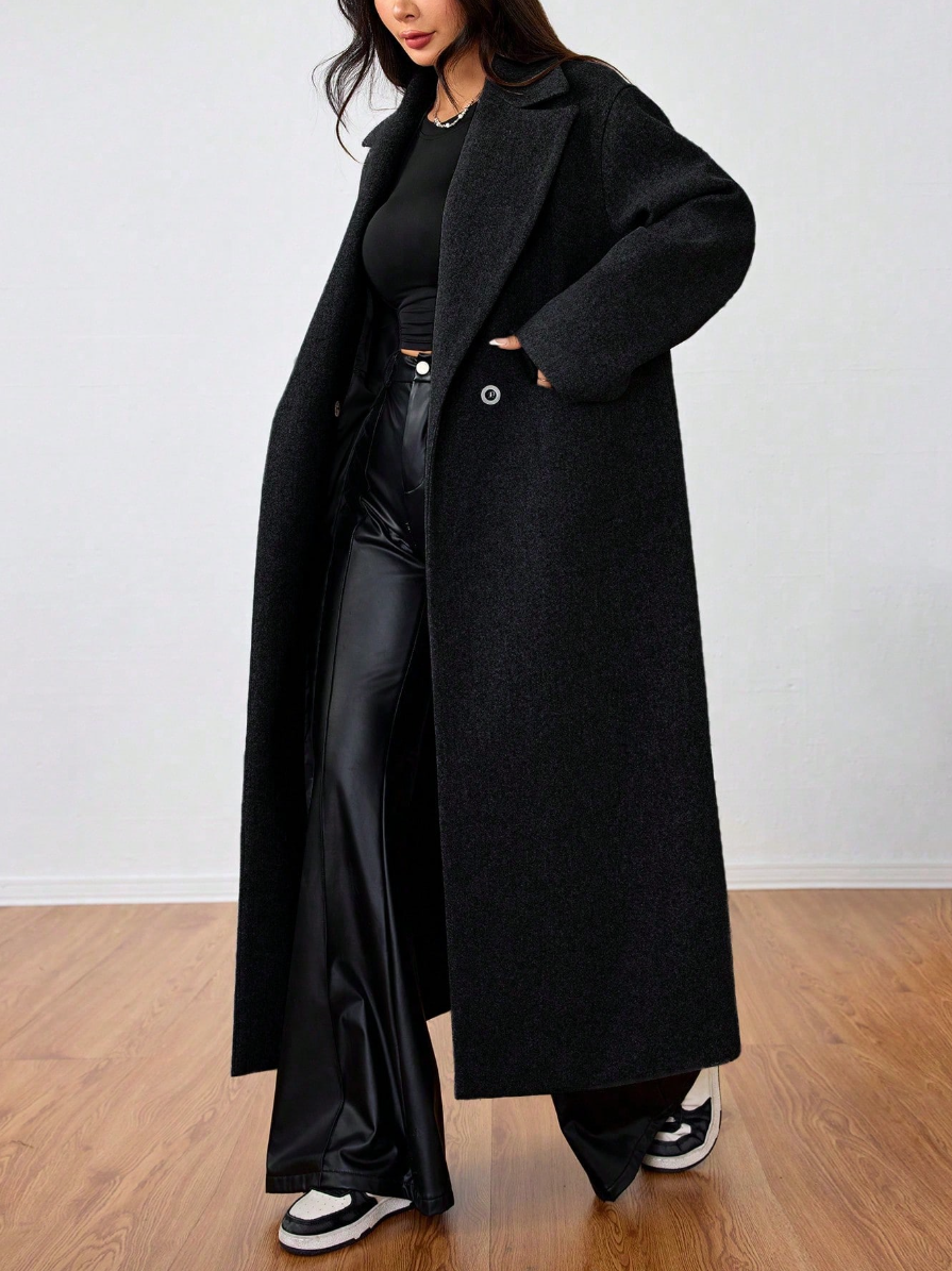 This long wool coat features casual lapels. Warm and comfortable, it is a must‑have for everyday wear, office outfits and the back‑to‑school season.