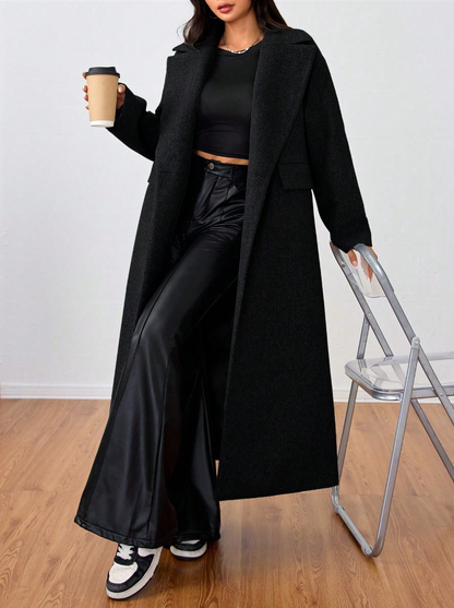 This long wool coat features casual lapels. Warm and comfortable, it is a must‑have for everyday wear, office outfits and the back‑to‑school season.
